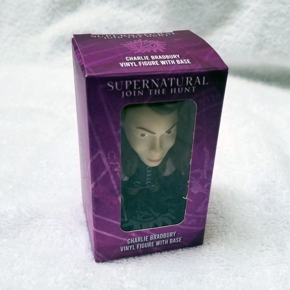 🆕️ BNIB Supernatural Box EXCLUSIVE Charlie LARP SMOLS vinyl figure Culturefly - Picture 2 of 3